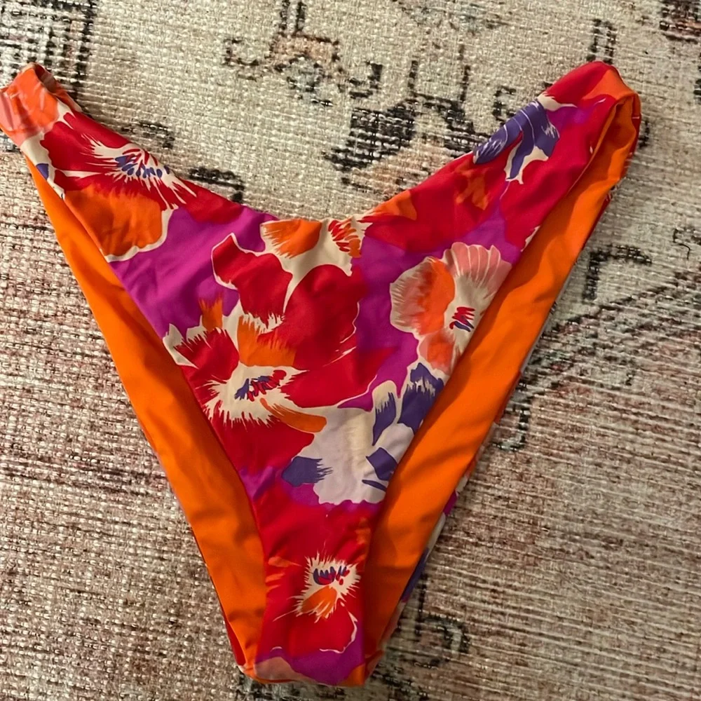 l*space Cabana Bitsy Cut Bikini Bottom in Super Bloom Reversible to‎ Orange